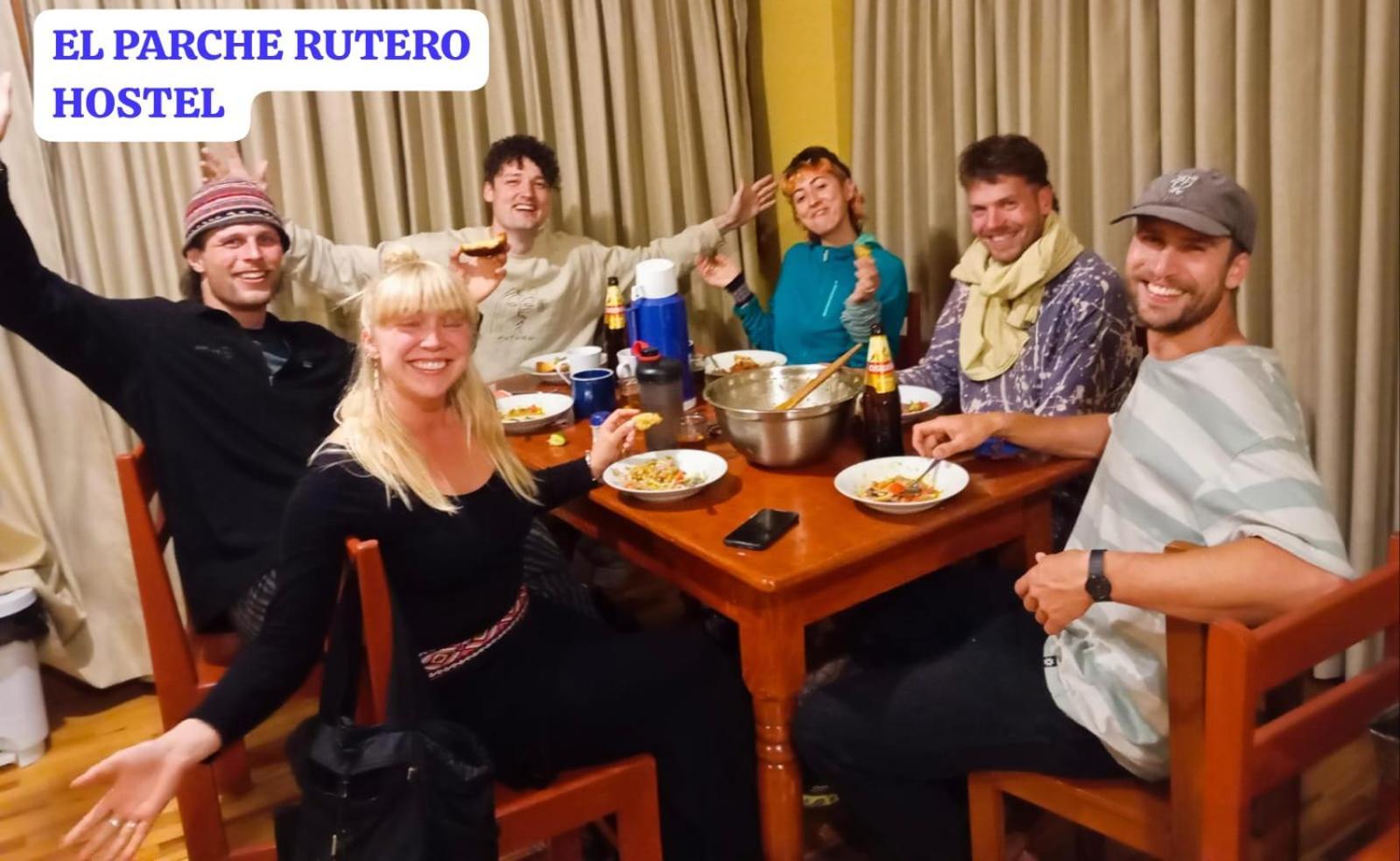 El Parche Rutero Hostel 피삭 외부 사진